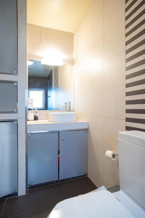 Acropolis Metro St.3 Bedrοοms 6 Persons Maisonette アテネ エクステリア 写真